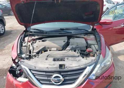 2017 Nissan Altima 2.5 Sr z USA, uszkodzony, nr VIN 1N4AL3AP2HC140690